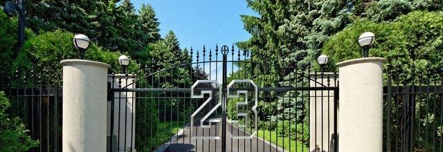 Michael Jordan Can Sell His Shoes but Not His Mansion