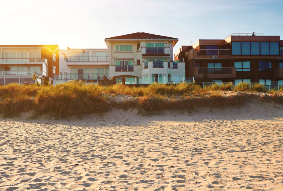 Malibu-Beach-Front-Property-Malibu-Real-Estate-Agent-Paul-Argueta-TalkToPaul-Malibu-Realtor-Malibu-Homes-For-Sale-Luxury-Real-Esatet-Agent-Celebrity-Real-Estate-Agent